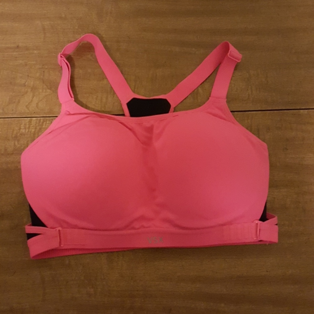 Victoria's Secret VSX Sports Bra 34D